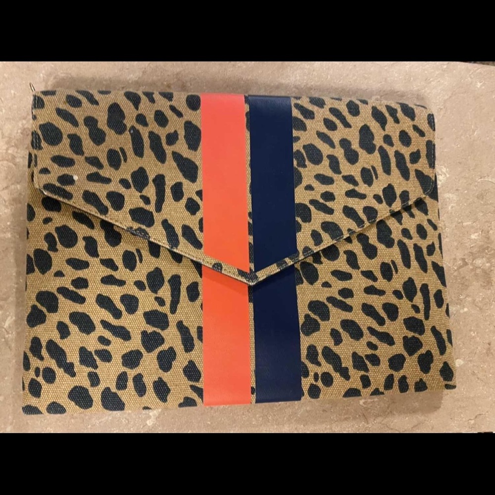 Brand new Stella and Dot animal print large clutch